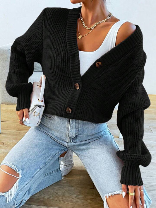 V Yaka Düğmeli Oversize Triko Hırka